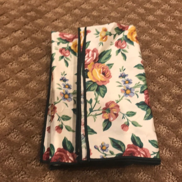 Longaberger Other - ❌❌Sold❌❌Longaberger Floral Napkins